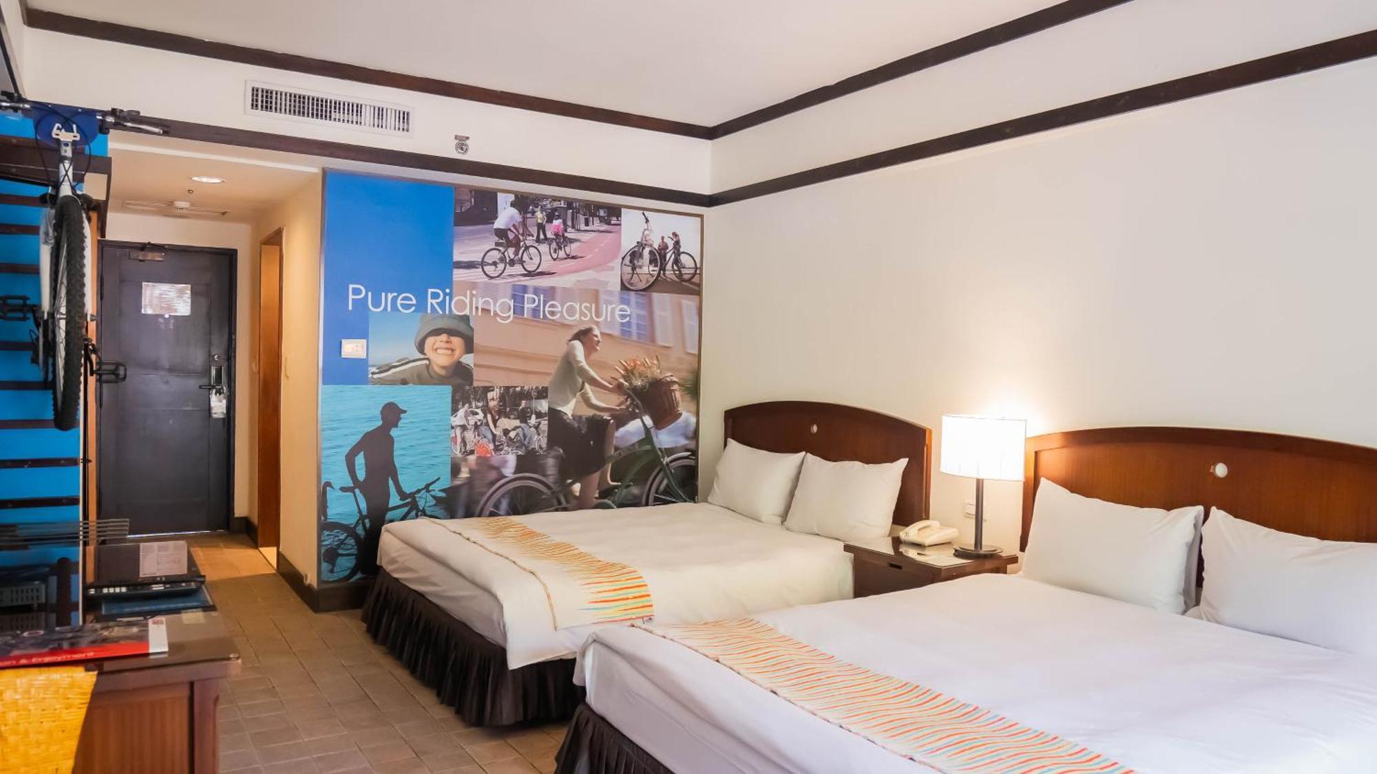 Yoho Beach Resort Kenting Хенгчун Экстерьер фото A room at the hotel