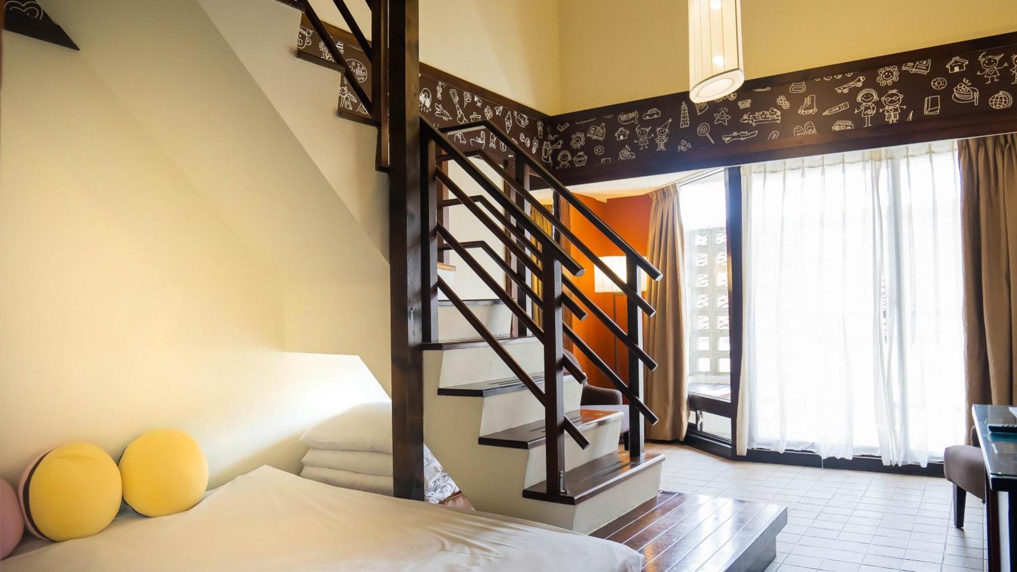 Yoho Beach Resort Kenting Хенгчун Экстерьер фото A staircase in a hotel
