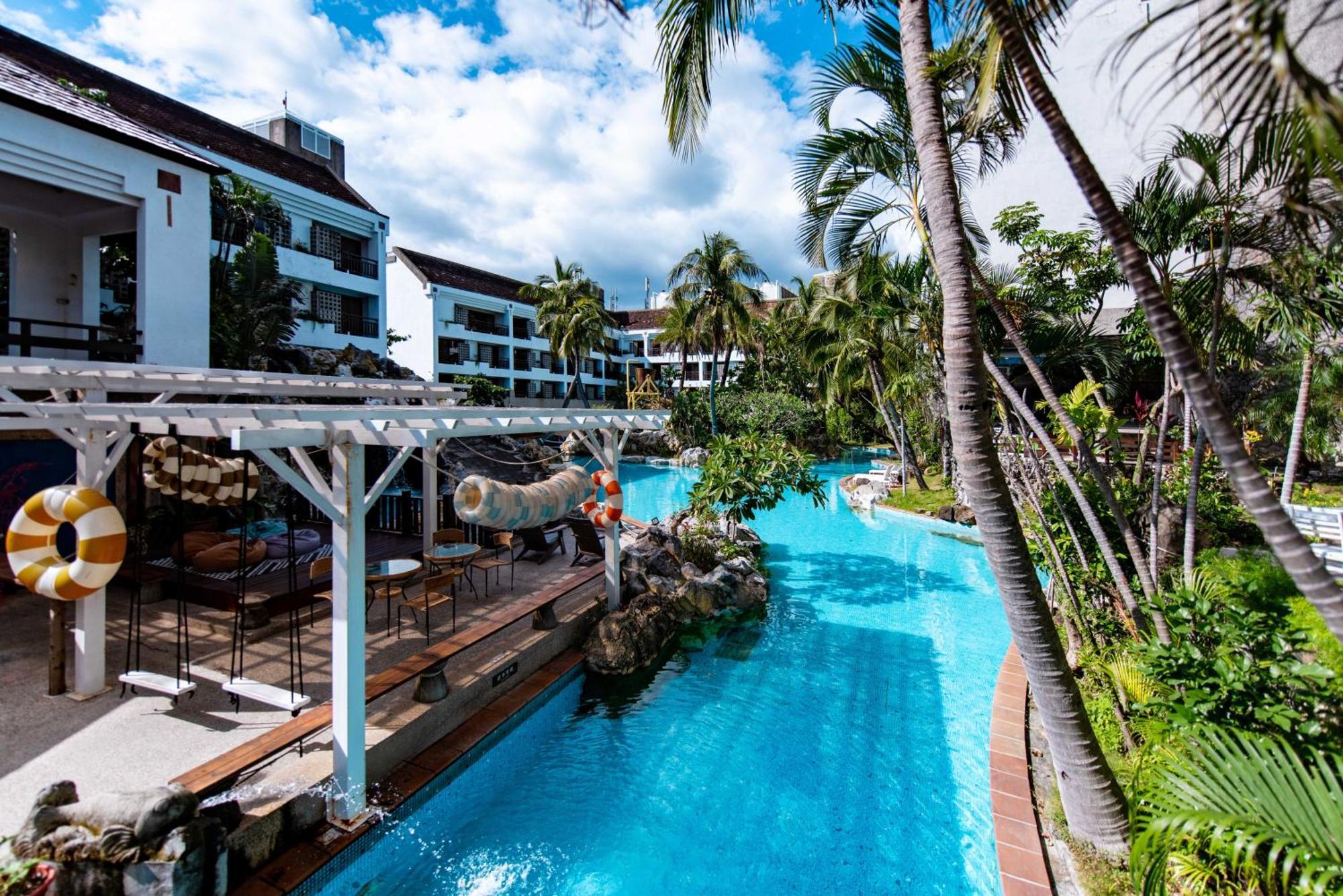 Yoho Beach Resort Kenting Хенгчун Экстерьер фото The swimming pool at the resort